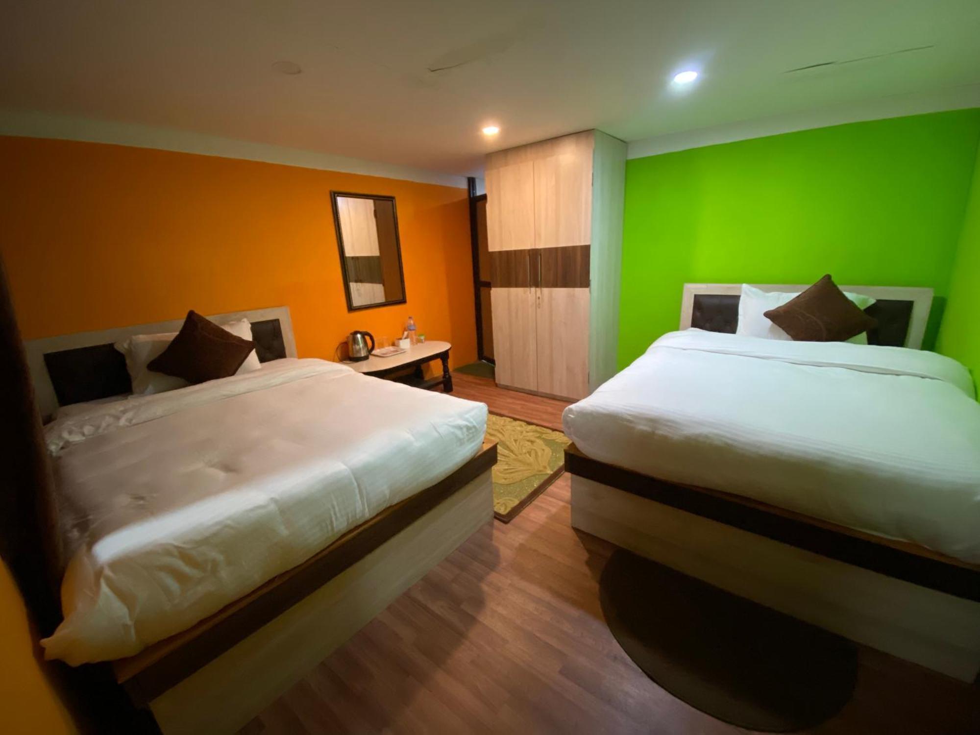 Chareli Resort Нагаркот Екстериор снимка