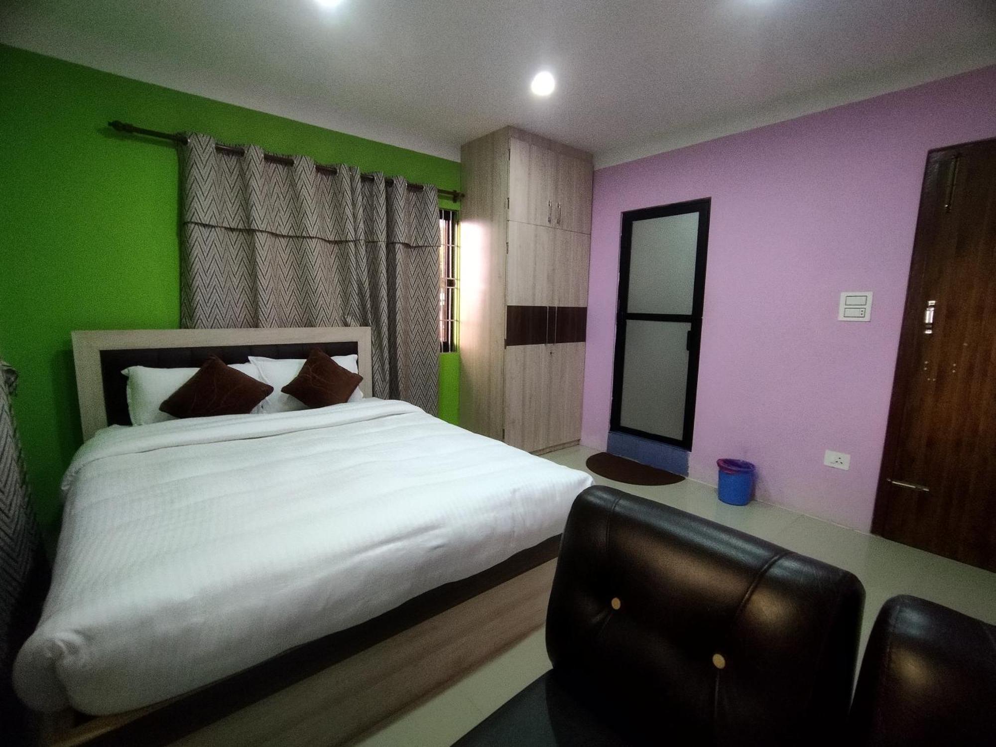 Chareli Resort Нагаркот Екстериор снимка